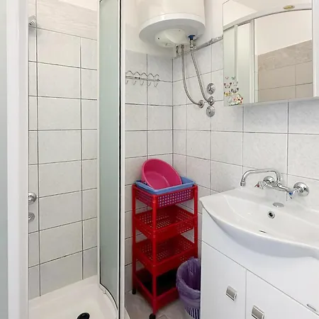 Gorgeous In Tribunj With Wifi Apartamento Tribalj